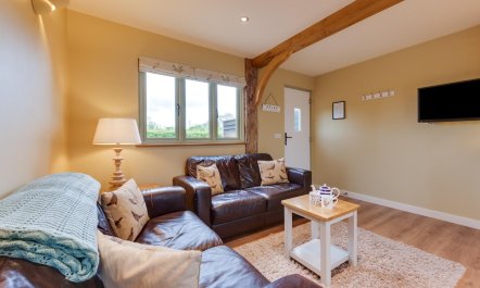 2 Bed in Whitwell, Nr Reepham 1