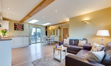 2 Bed in Whitwell, Nr Reepham 2