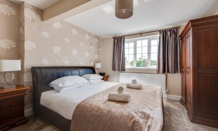 4 Bed in Hacheston 8