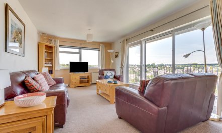 2 Bed in Saundersfoot 1