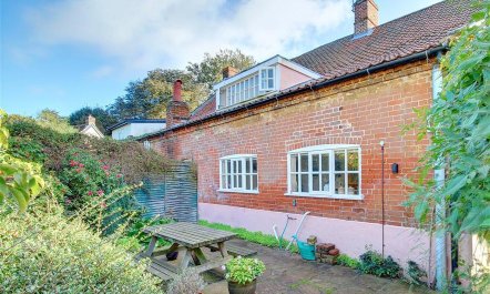 3 Bed in Woodbridge 8