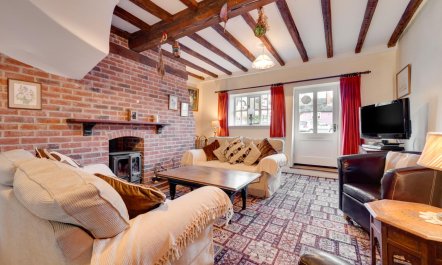 3 Bed in Woodbridge 1