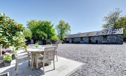 2 Bed in Menai Bridge 6