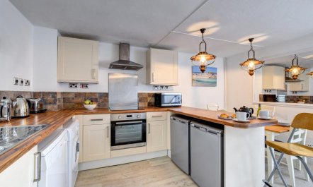 3 Bed in St. Ives 3