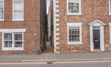 4 Bed in Whitby 5