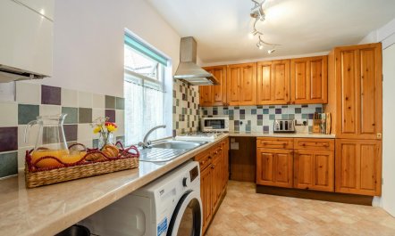 4 Bed in Whitby 9