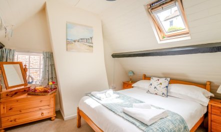 4 Bed in Whitby 7