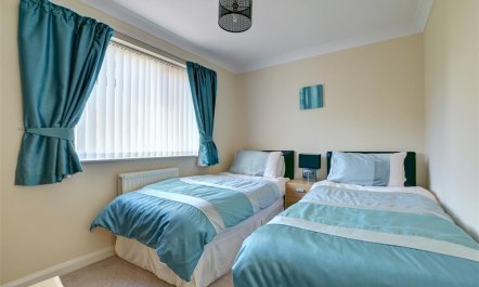 2 Bed in Whitby 6