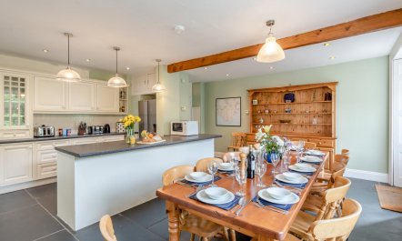 7 Bed in Kingsbridge 9