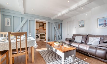 2 Bed in Padstow 3