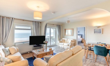 3 Bed in Clifton Court