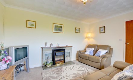 3 Bed in Llandysul 1