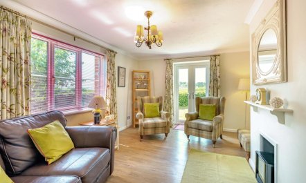 2 Bed in Langham 3