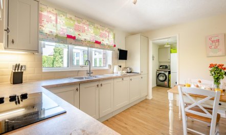 2 Bed in Langham 7