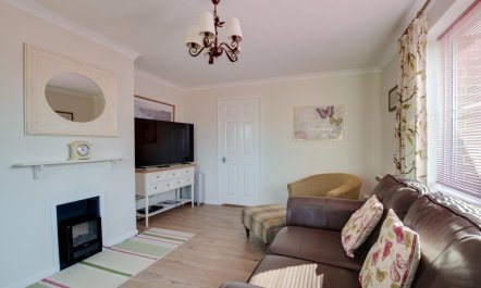 2 Bed in Langham 5