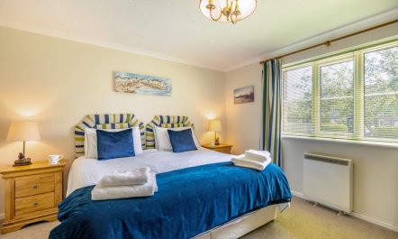 2 Bed in Langham 9