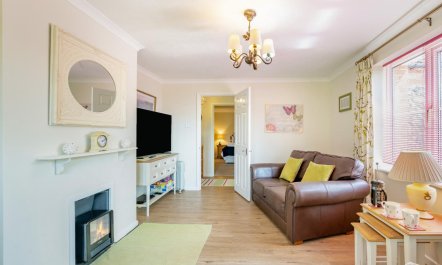 2 Bed in Langham 2
