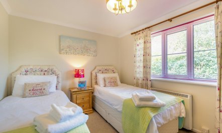 2 Bed in Langham 9
