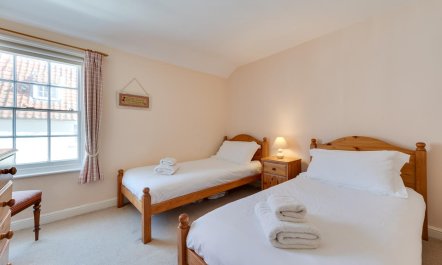 2 Bed in Southwold 5