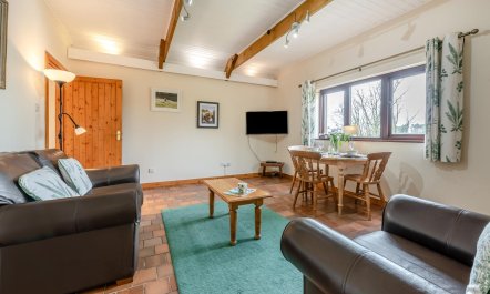 1 Bed in Little Haven 2