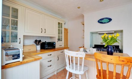 4 Bed in Cromer 8
