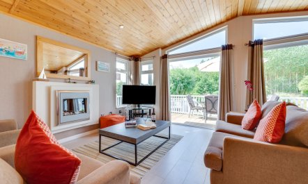 2 Bed in Aldeburgh 1