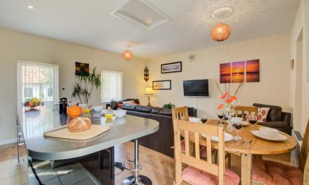 2 Bed in Blofield Heath 3