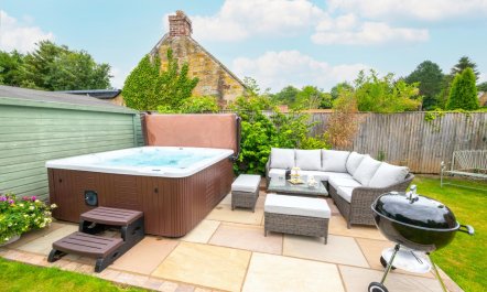 4 Bed in Scarborough 1