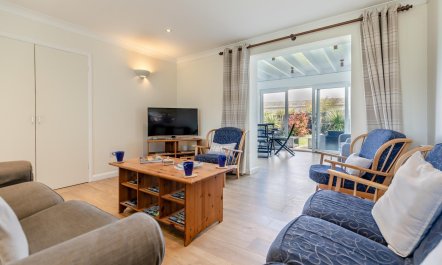 2 Bed in St. Merryn 2