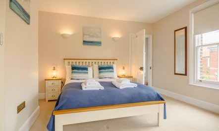 4 Bed in Southwold 8