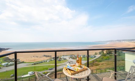 1 Bed in Clifton Court 1