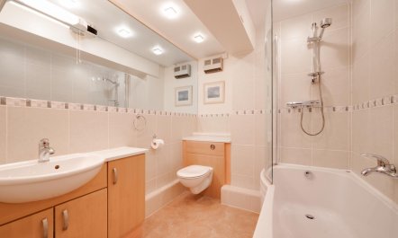 1 Bed in Clifton Court 7