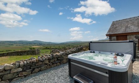 3 Bed in Blaenau Ffestiniog 1