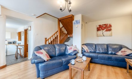 3 Bed in Bala 3