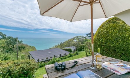 1 Bed in Nr Dartmouth