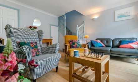 2 Bed in Padstow 3