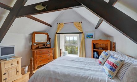 2 Bed in Redruth 6