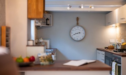 3 Bed in Robin Hoods Bay 7