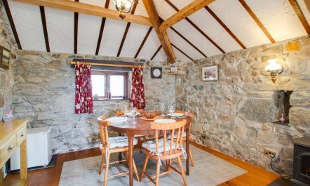 2 Bed in Caernarfon 8