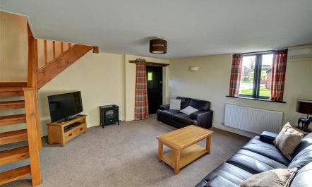 2 Bed in Llandinam 3