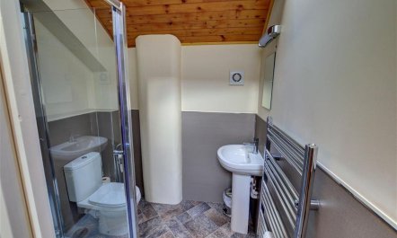 2 Bed in Llandinam 5