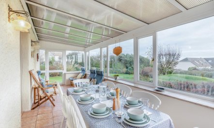 4 Bed in Worth Matravers 1