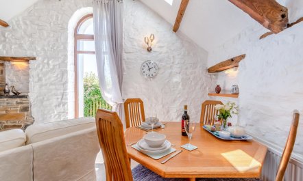 2 Bed in Haverfordwest 7