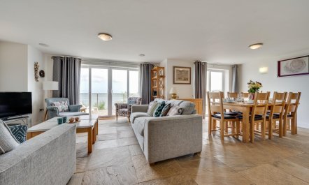 4 Bed in Nr Saundersfoot 9