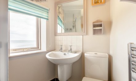 1 Bed in Whitby 9