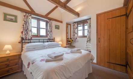 2 Bed in Nr Hailsham 5