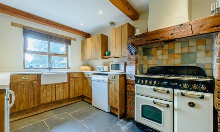 3 Bed in Manorbier 2
