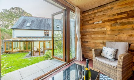 3 Bed in Manorbier 3