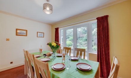 4 Bed in Ilkley 2