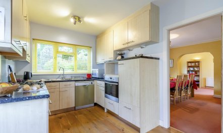 4 Bed in Ilkley 3